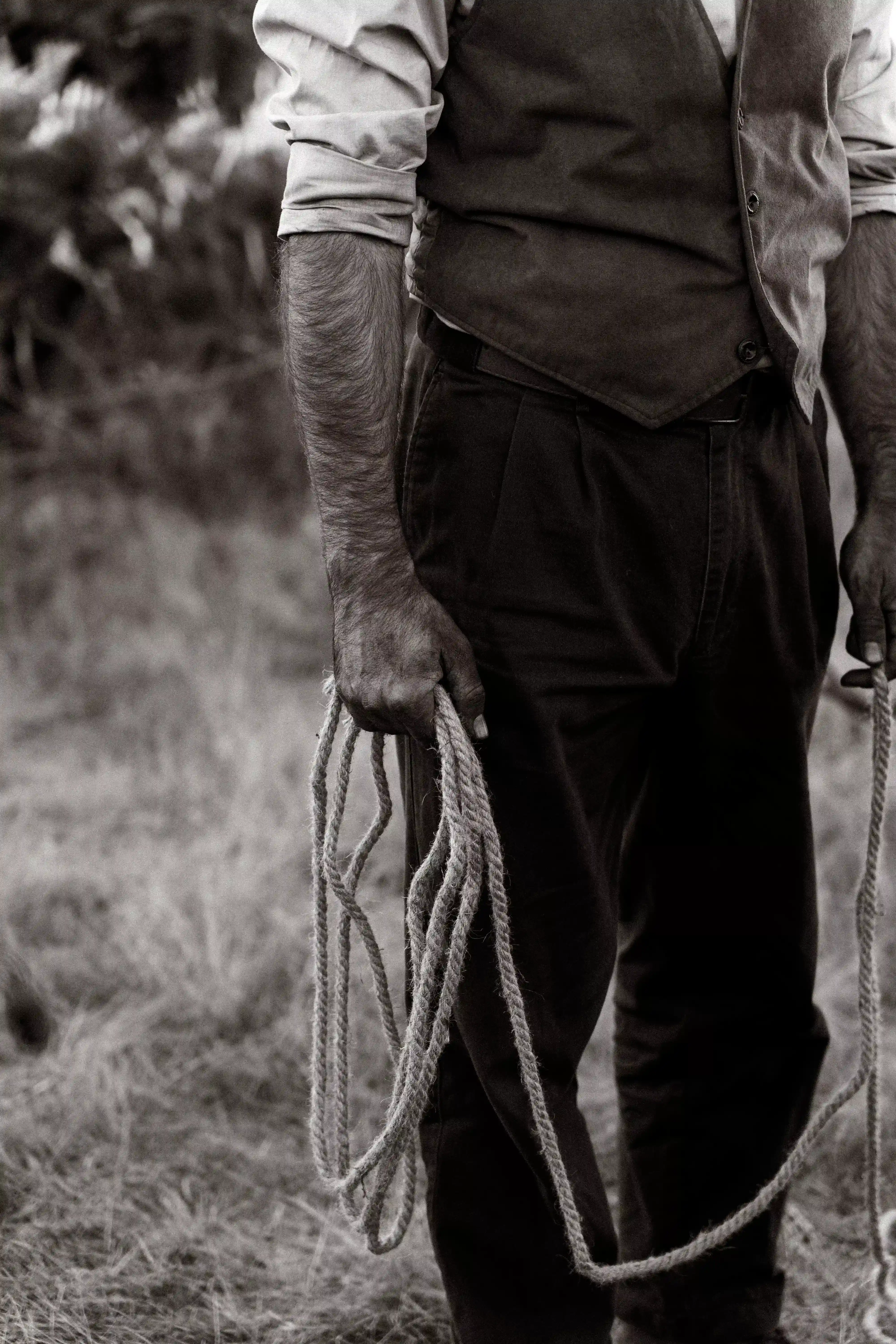 Un hombre tras un rifle — imagen 2